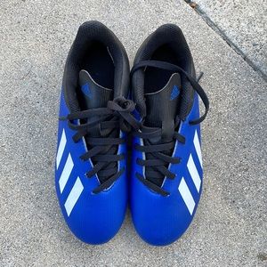 Boys soccer cleats, blue, kids size us2